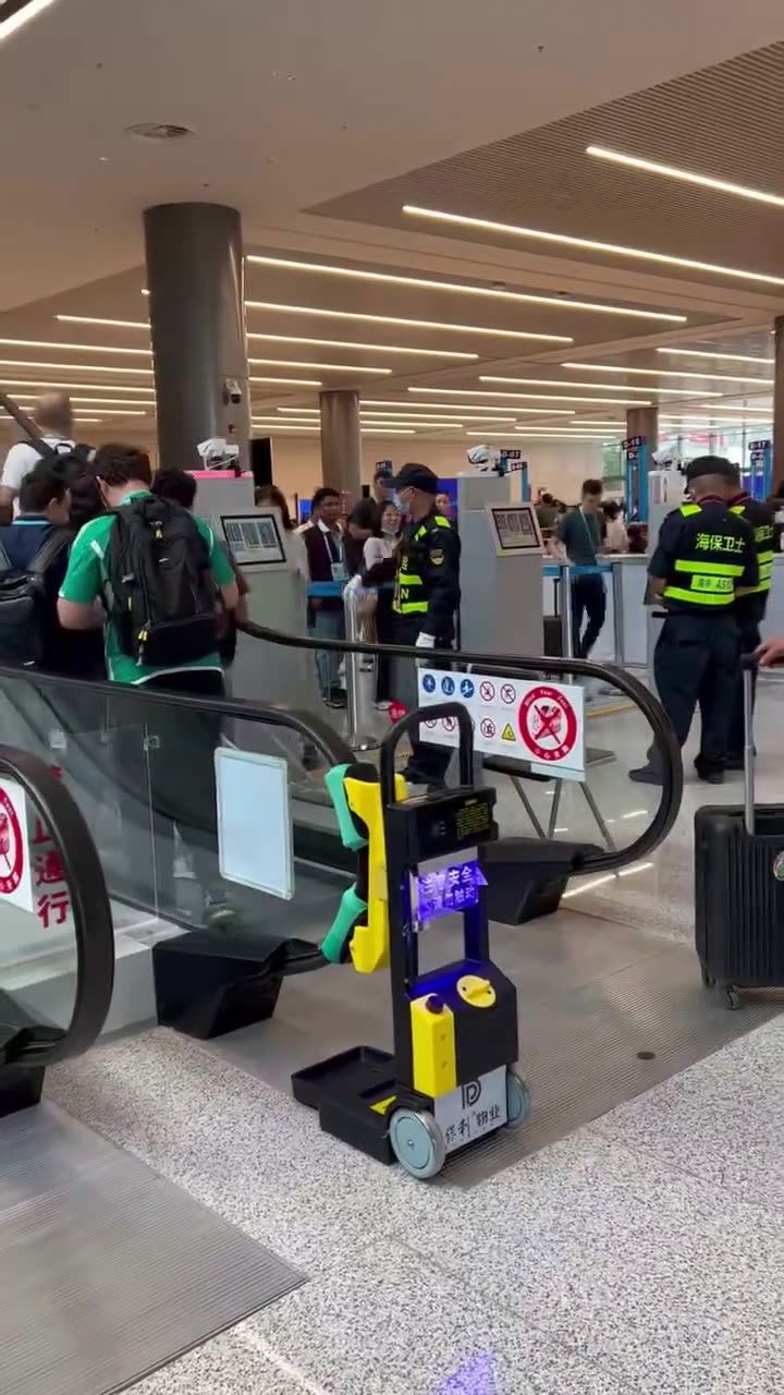 Cleaning Machines for Handrail - Escalator Cleaning Machine recension och pris